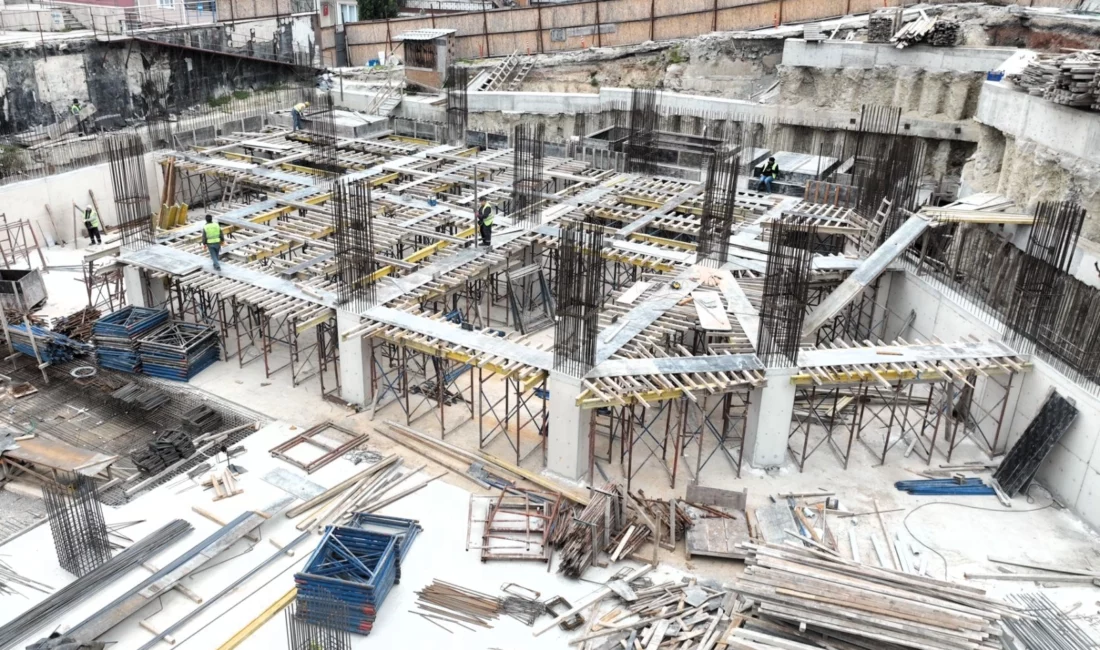 Kocaeli Büyükşehir Belediyesi, kent genelinde hayata geçirdiği yatırımlarla ilçelerin çehresini