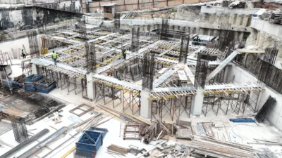 Kocaeli Büyükşehir Belediyesi, kent genelinde hayata geçirdiği yatırımlarla ilçelerin çehresini