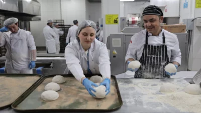 Kocaeli Büyükşehir Belediyesi öncülüğünde yürütülen “İyilik Kılavuzu Projesi” kapsamında sahaya