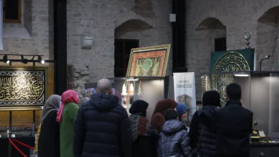 Konya Büyükşehir Belediyesi, Ramazan ayında “Mukaddes Emanetler” sergisini Konyalılarla buluşturmaya