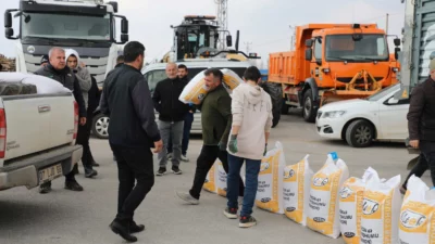 Konya Büyükşehir Belediyesi, kuraklığa karşı dayanıklı alternatif ürünleri yaygınlaştırmak amacıyla