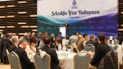 Selçuklu Belediyesi’nin düzenlediği “Selçuklu İftar Buluşması”nda ilçe protokolü, kurum amirleri