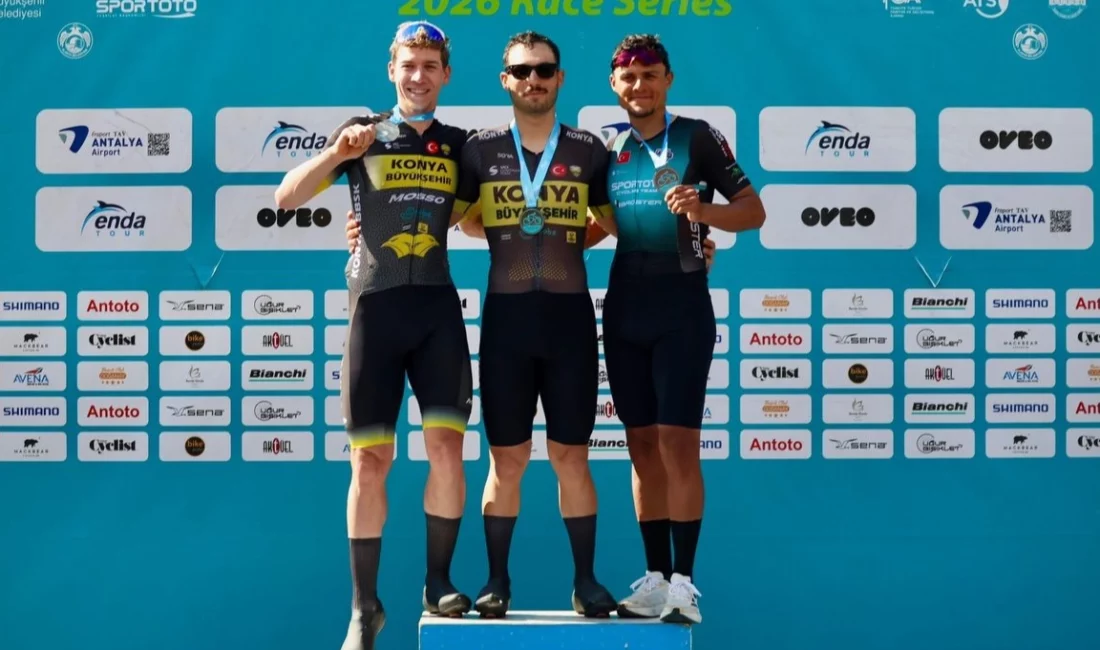 Konya Büyükşehir Belediyespor Bisiklet Takımı sporcularından Ramazan Yılmaz ve Mustafa