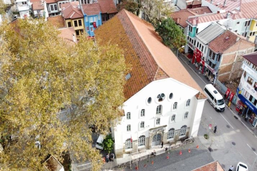 Kültür ve Turizm Bakanlığı, SİT dışı tescilli taşınmazların komşu parsellerindeki