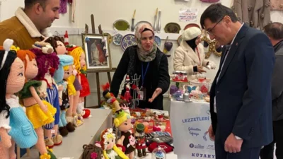 Kütahya Belediye Başkanı Eyüp Kahveci, Sera AVM’de açılan Yöresel Lezzetler