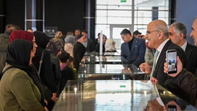 Malatya Büyükşehir Belediyesi'nin ev sahipliğinde düzenlenen ‘Kutsal Emanetler ve Vakıf