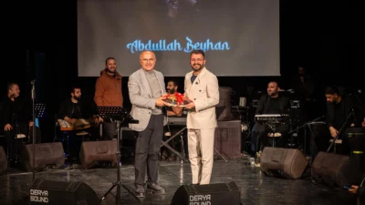 Malatya Büyükşehir Belediyesi’nin Ramazan etkinlikleri kapsamında düzenlenen konserde ilahi sanatçısı