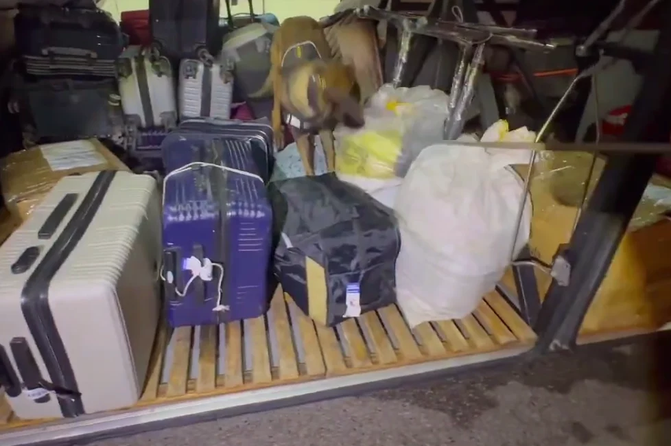 Malatya’da polis ekiplerince yolcu otobüsünde yapılan aramada 11 kilo 400