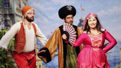 Maltepe Belediyesi’nce düzenlenen Ramazan etkinlikleri kapsamında gerçekleştirilen meddah, Karagöz Hacivat,