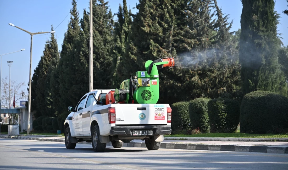 Manisa Büyükşehir Belediyesi, kent genelinde sivrisinek ve diğer zararlılara karşı