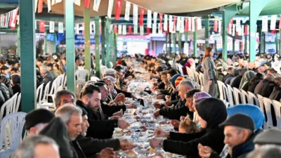 Manisa Büyükşehir Belediyesi, Ramazan ayının paylaşma ve dayanışma ruhunu Demirci