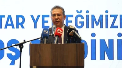 Manisa Kent Konseyi Başkanı Hakkı Bayraktar, Büyükşehir Belediye Meclisi’nde oy