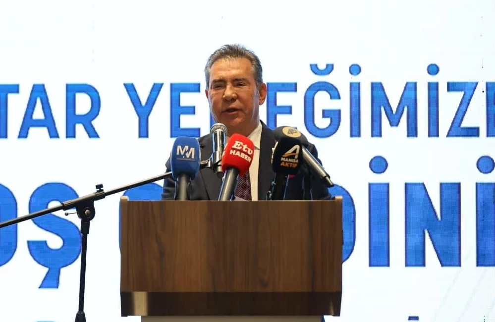 Manisa Kent Konseyi Başkanı Hakkı Bayraktar, Büyükşehir Belediye Meclisi’nde oy