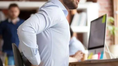 Uzmanlar, masa başında uzun süre hareketsiz çalışmanın bel, boyun ve