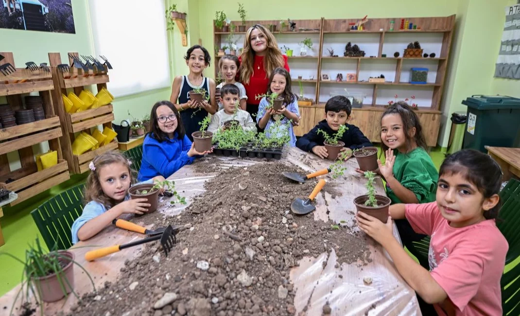 Mersin Büyükşehir Belediyesi Kadın ve Aile Hizmetleri Dairesi Başkanlığı bünyesinde