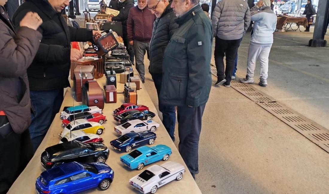 Kayseri Talas’ta bir klasik haline gelen Antika Pazarı, Türkiye’nin dört