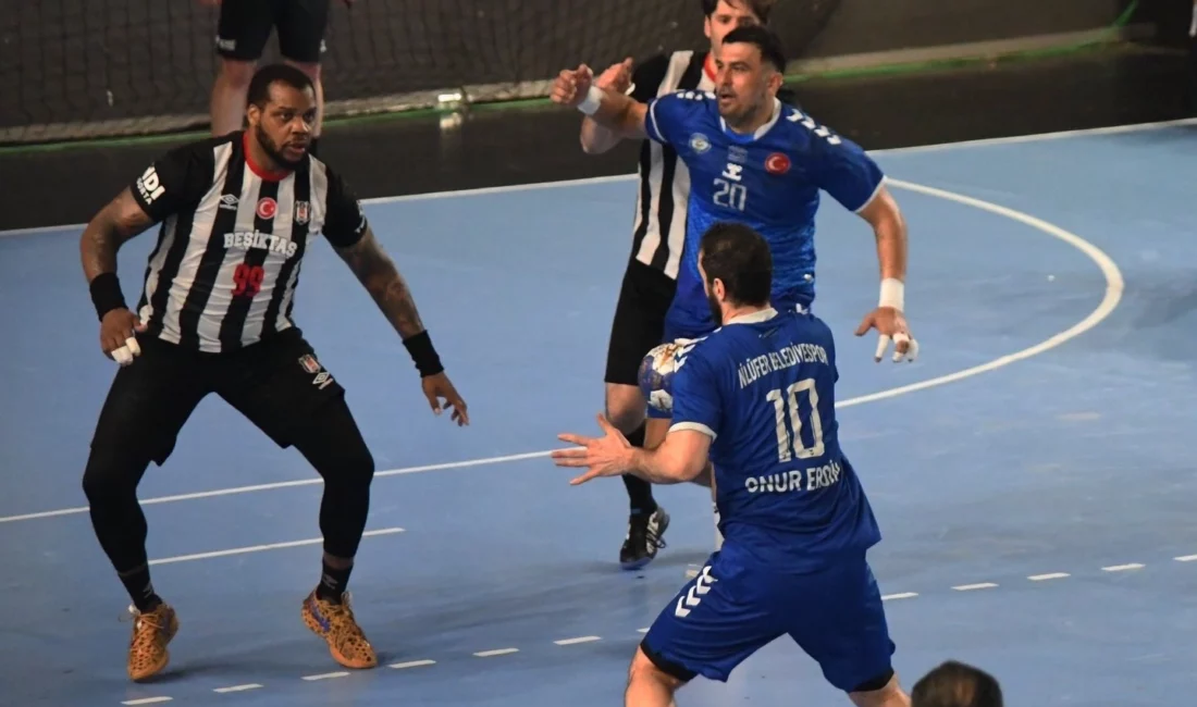 Ardventure Erkekler Hentbol Süper Ligi’nde mücadele eden Nilüfer Belediyespor, ligin