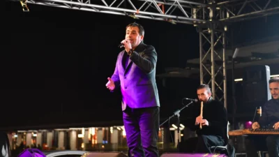 Bursa'da Osmangazi Belediyesi tarafından Osmangazi Meydanı’nda düzenlenen Ramazan etkinlikleri büyük