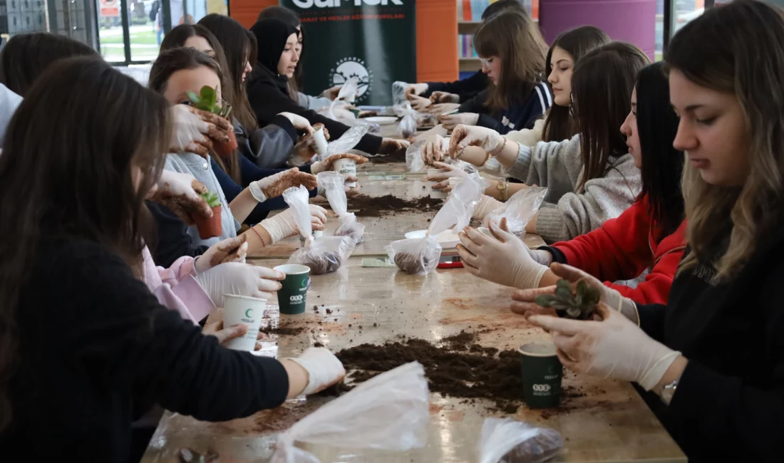 Sakarya Büyükşehir Belediyesi tarafından Ramazan ayına özel düzenlenen atölye çalışmalarında