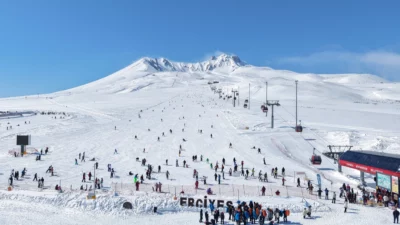 Kayseri Büyükşehir Belediyesi yatırımlarıyla dünya standartlarında bir kış turizm merkezi