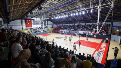 Sakarya Büyükşehir Basketbolun Play-Off çeyrek finalindeki rakibi Çiftlikköy Belediyespor oldu.Serinin