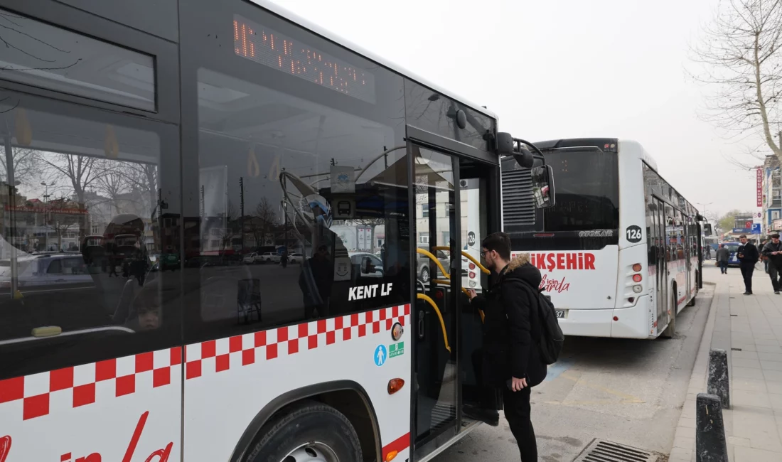 Sakarya Büyükşehir Belediyesi Ulaşım Dairesi Başkanlığı, özellikle üniversite öğrencilerinin yoğun