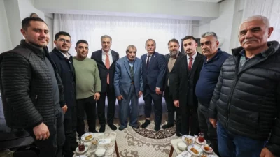 Sakarya Büyükşehir Belediye Başkanı Yusuf Alemdar, Ramazan Bayramı dolayısıyla düzenlenen