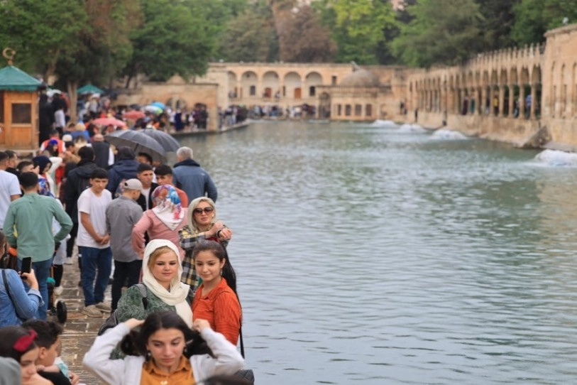 Şanlıurfa, ara tatil ve yaklaşan Ramazan Bayramı ile birlikte 2026