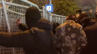 İstanbul Valiliği, İstanbul Saraçhane’de düzenlenen toplantı sırasında maskeli bir grubun