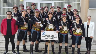 Türkiye Halk Oyunları Federasyonu tarafından düzenlenen İzmir İl Yarışması’na katılan