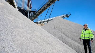 Sivas Belediyesi’nin 100 milyon TL’lik yatırımıyla kurulan Tecer Taş Kırma