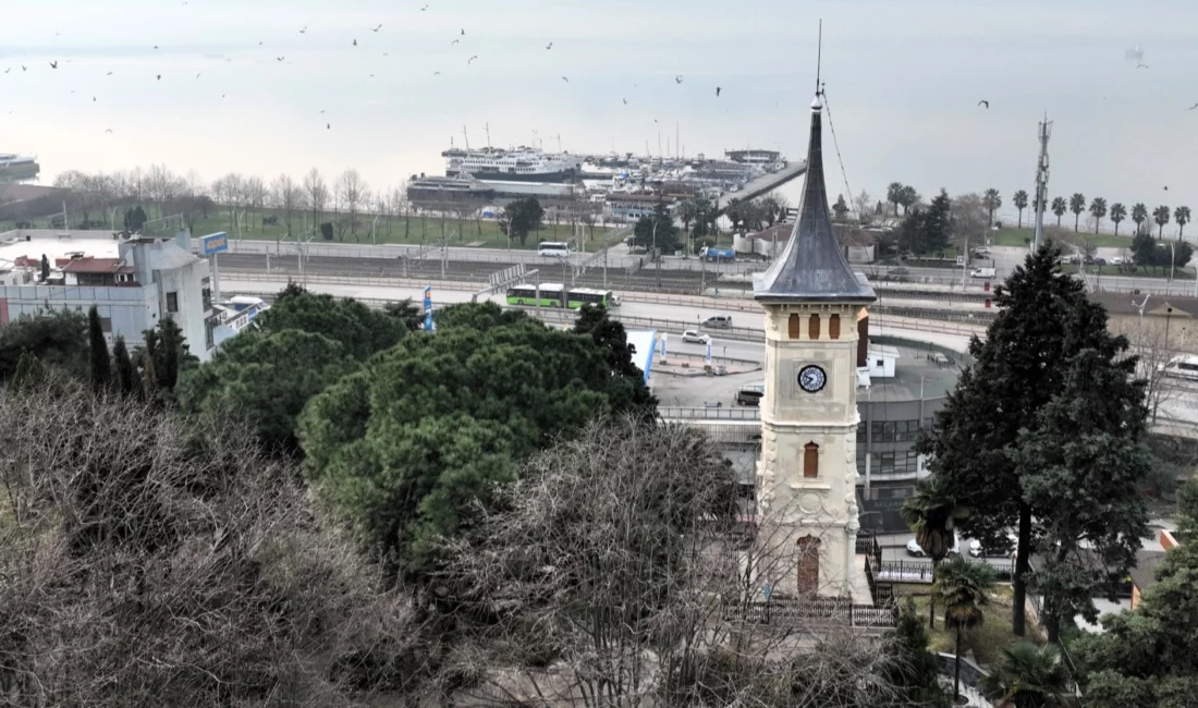 Kocaeli Büyükşehir Belediyesi tarafından İzmit Saat Kulesi’nde yürütülen restorasyon çalışmaları