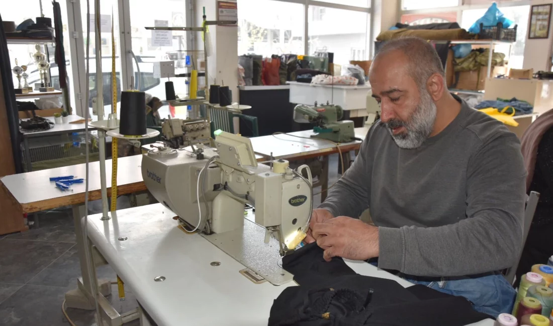 Manisa’nın Yunusemre ilçesine bağlı Muradiye Mahallesi’nde  terzilik mesleğini sürdüren