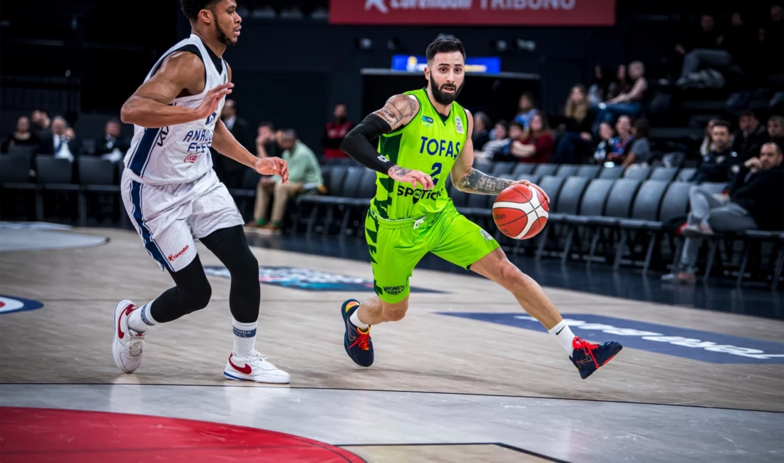 TOFAŞ Basketbol Takımı, ligin 24. haftasında deplasmanda Anadolu Efes’e karşı