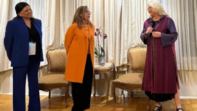 Ümran Beba’ya Washington’da anlamlı ödül: “İnsani Değerler” liderlikle buluştu. Küresel