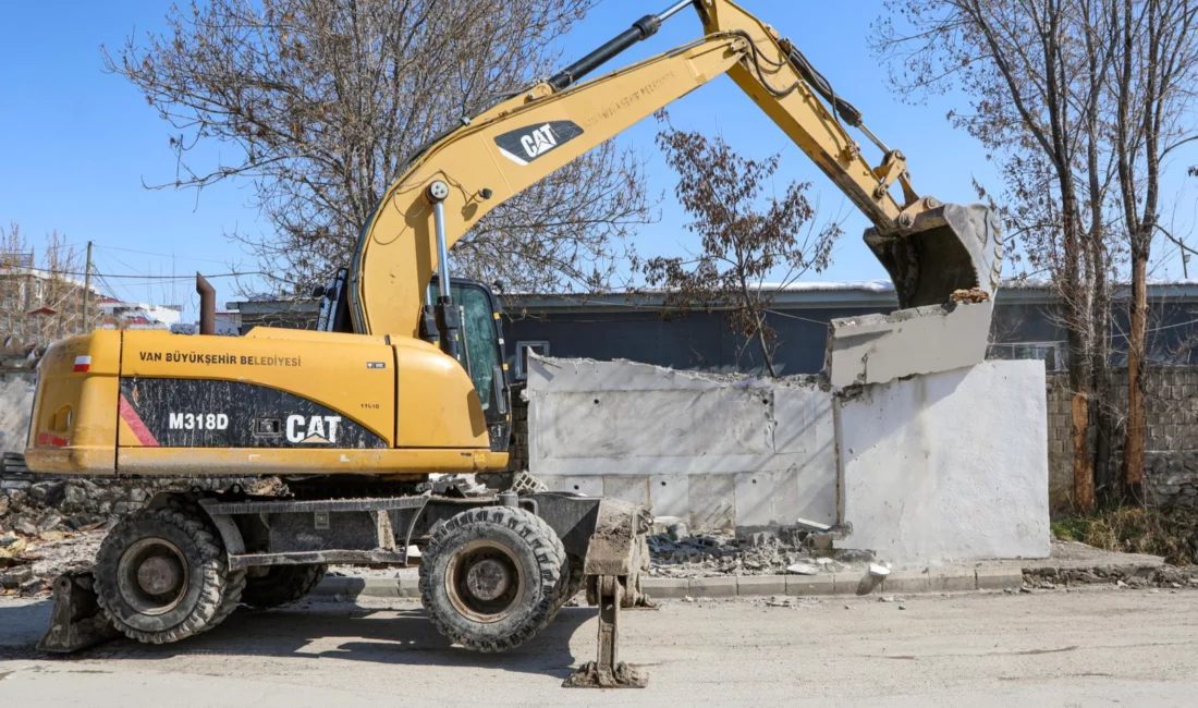 Van Büyükşehir Belediyesi, alternatif yol çalışmaları kapsamında Süphan Mahallesi Serkan