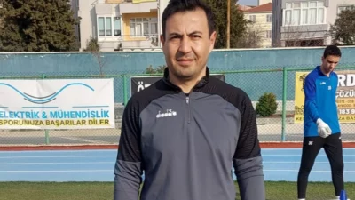 Test mühendisi olarak teknoloji sektöründe çalışan Erdal Baltacı, futbola olan