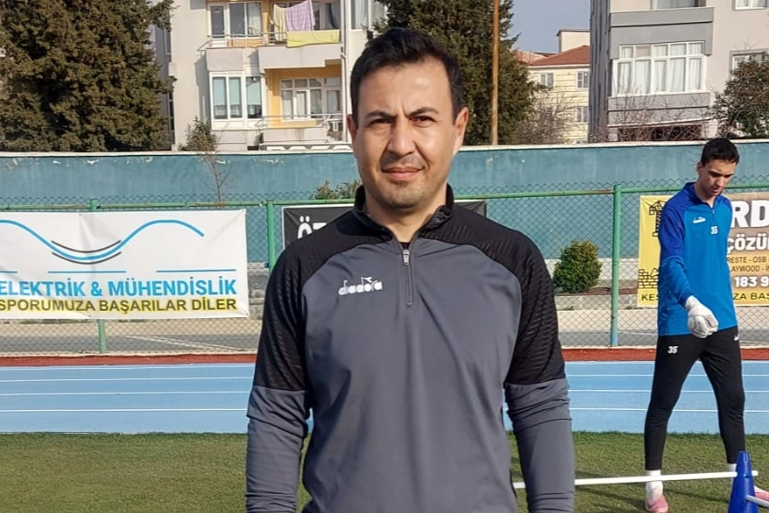 Test mühendisi olarak teknoloji sektöründe çalışan Erdal Baltacı, futbola olan