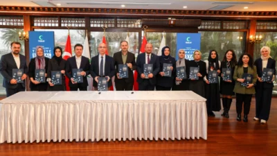 Yeşilay Cemiyeti, sosyal medya kullanımının bağımlılık boyutunu ele alan yeni