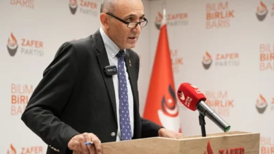 Zafer Partisi Ekonomi Politikalarından Sorumlu Genel Başkan Yardımcısı Fikret Artan,