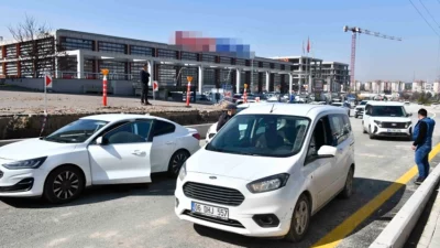 Ankara Büyükşehir Belediyesi tarafından Bağdat Caddesi üzerinde yapılan trafik düzenlemesiyle