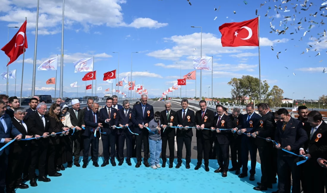 Ulaştırma ve Altyapı Bakanı Abdulkadir Uraloğlu, Altınkale Farklı Seviyeli Kavşağı’nın