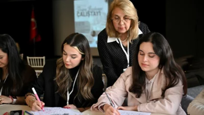 Bornova’da düzenlenen “Eğitimde Doğru Başlangıç Çalıştayı”nda, okul öncesinden ilkokula geçişin