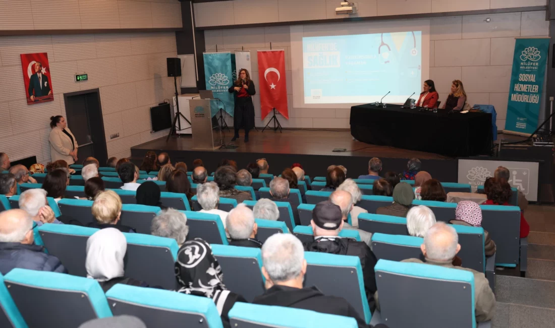 Bursa Nilüfer Belediyesi’nin ‘Dünya Parkinson Günü’ nedeniyle düzenlediği seminerde konuşan