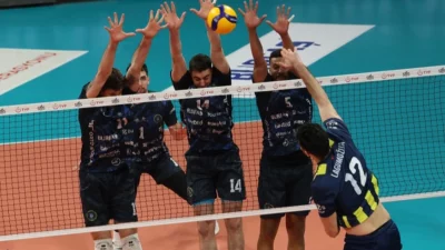 SMS Grup Efeler Ligi’nde mücadele eden Bursa Büyükşehir Belediyespor, play-off