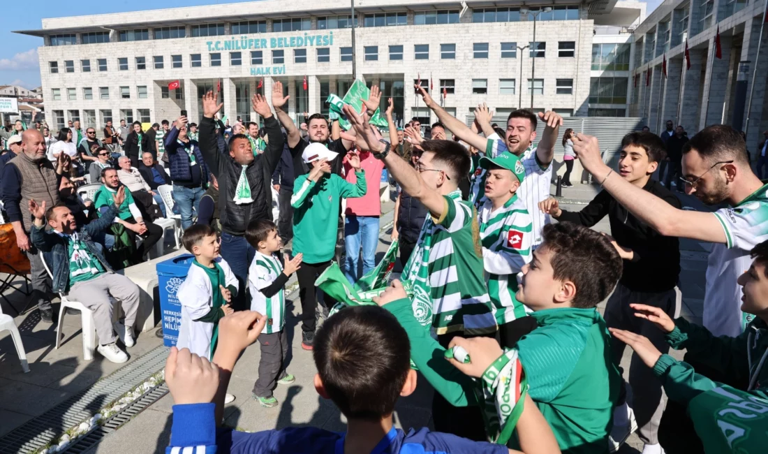 Bursaspor’un şampiyonluğu Nilüfer’de büyük bir coşkuyla kutlandı. Nilüfer Belediyesi Halk