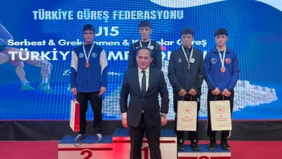 Bursa Büyükşehir Belediyesporlu güreşçiler Türkiye Şampiyonası’nda 3 madalya kazandı