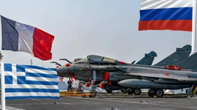 Fransa Cumhurbaşkanı Emmanuel Macron’un Türkiye’ye karşı Yunanistan’ın yanında oldukları mesajının