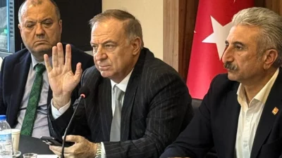 CHP Genel Başkan Yardımcısı Gökan Zeybek, Bursa'da yerel seçimlerin ikinci