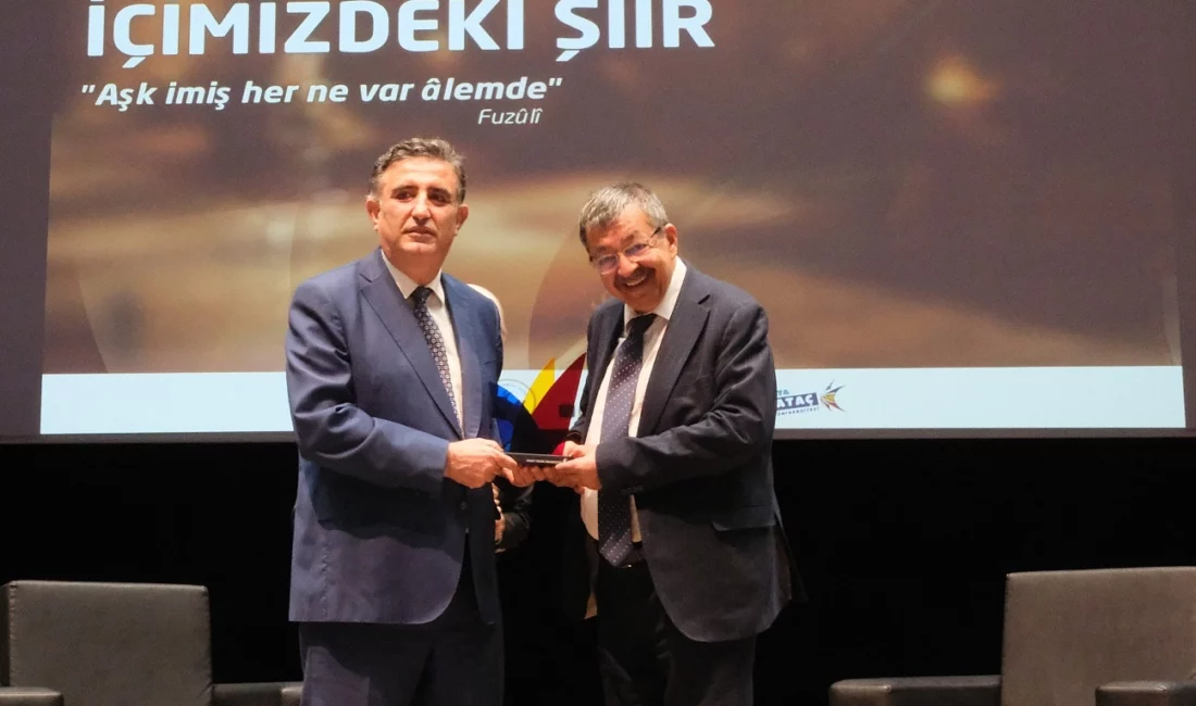 Gebze Teknik Üniversitesi’nde (GTÜ) düzenlenen “İçimizdeki Şiir” söyleşisi, edebiyatseverleri klasik